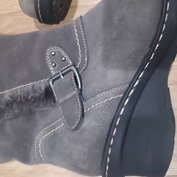 Baretraps Cathy Suede Wedge Heel Boot - Picture 2 of 7